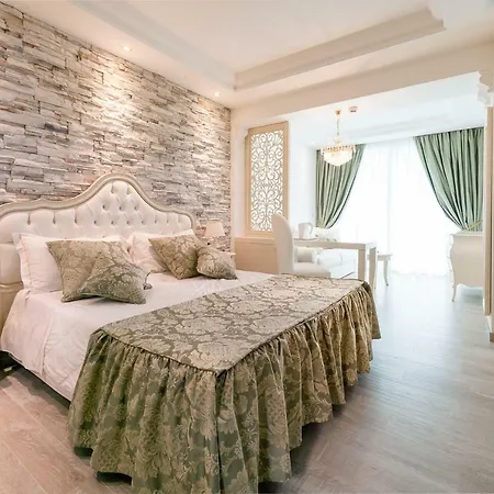 Hotel Punta Dell'est