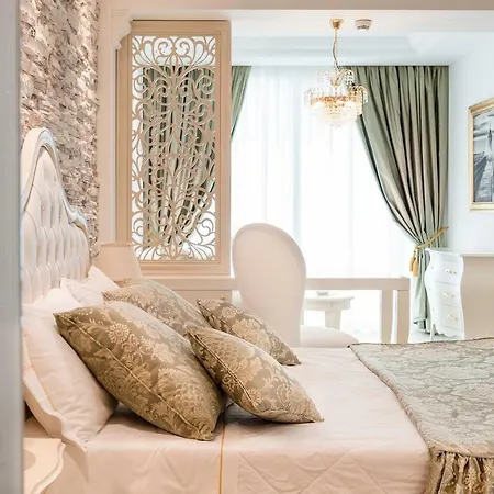 Punta Dell'est Hotel